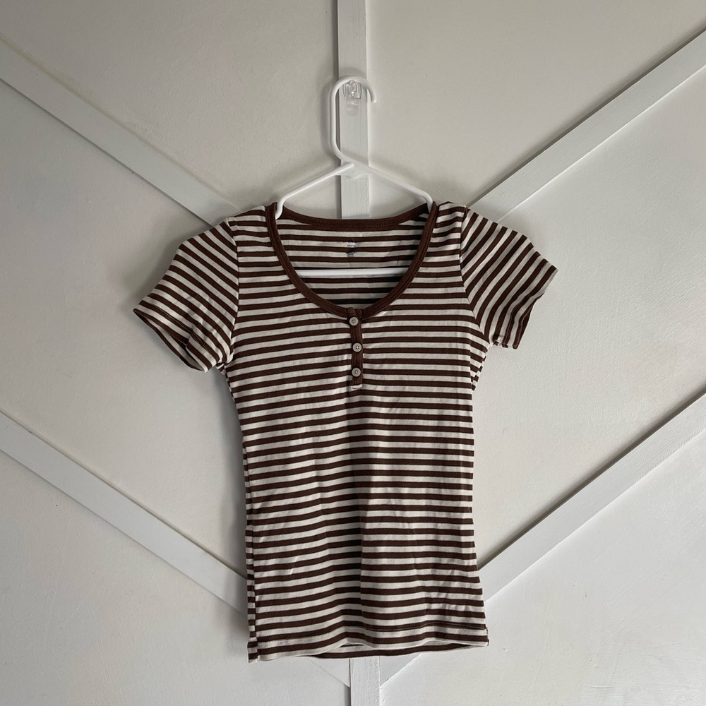 Brandy Melville striped brown and white tee